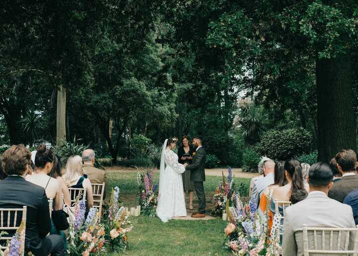 outdoor wedding at abbotsbury subtropical gardens